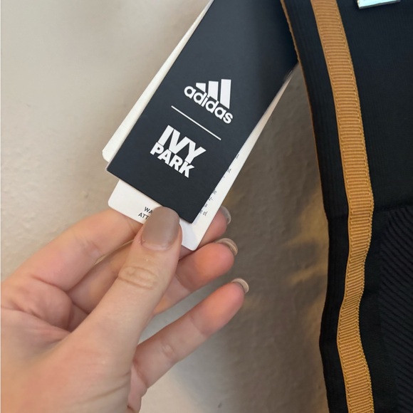 NWT Adidas / Ivy Park High-Waisted Shorts L - Picture 5 of 6